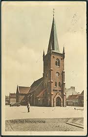  I 1877 boede familien Clemmensen i Motanagade 20, Aarhus. (Midterste hus)